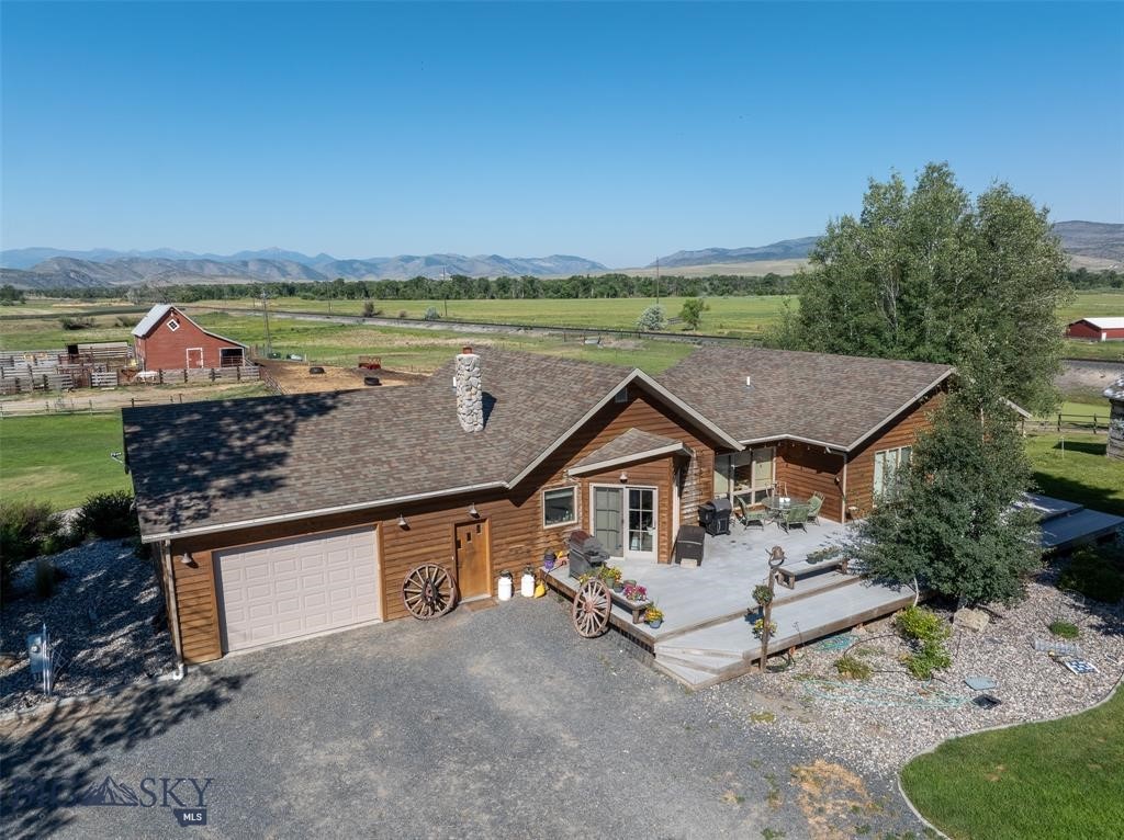 380 Albro Lane, Willow Creek