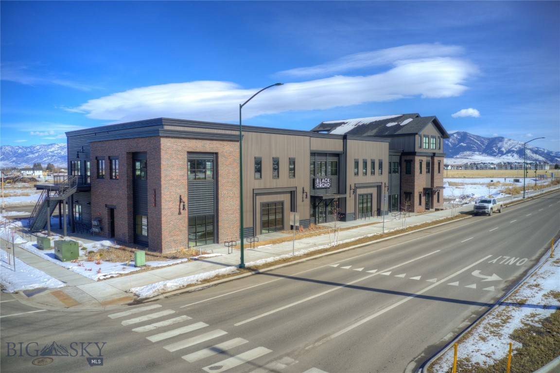 1450 Twin Lakes Avenue 102, Bozeman