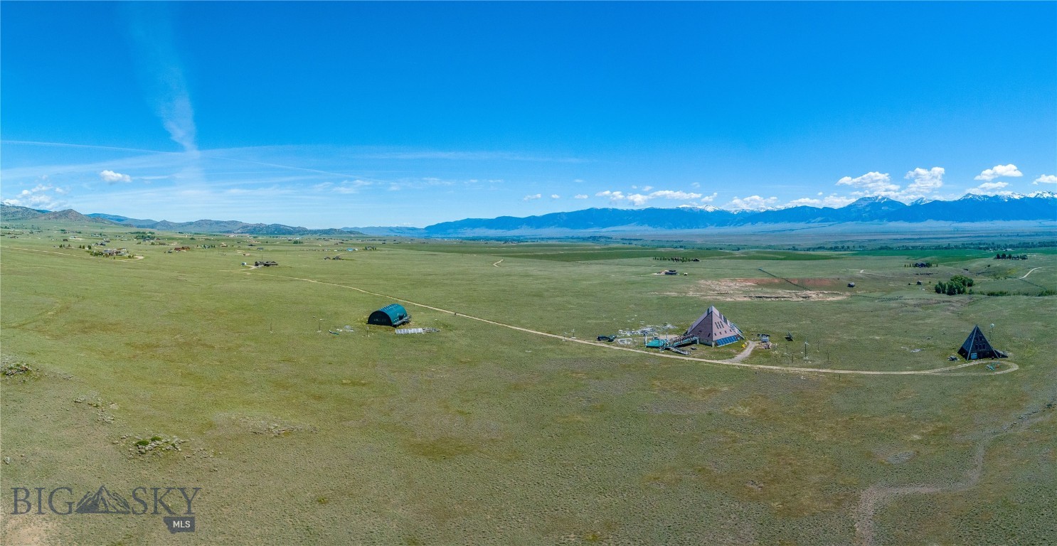 NHN Pyramid Lane, Ennis, Montana