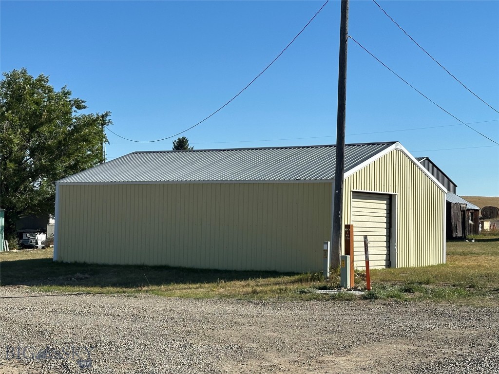 406 Grant Avenue, Martinsdale, Montana