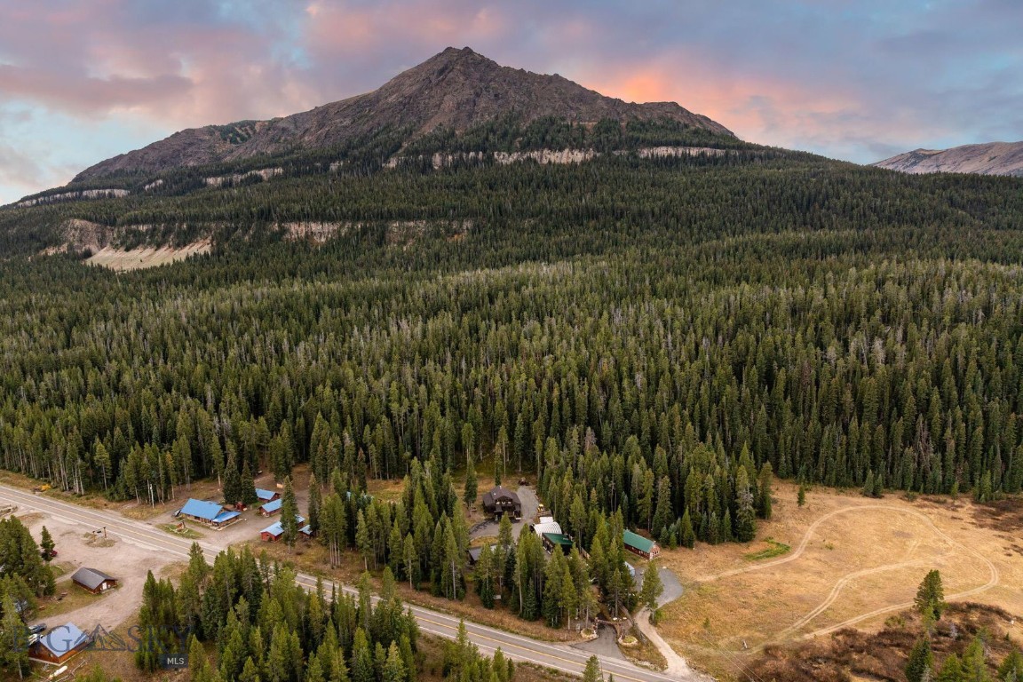 708 US Highway 212 W, Cooke City