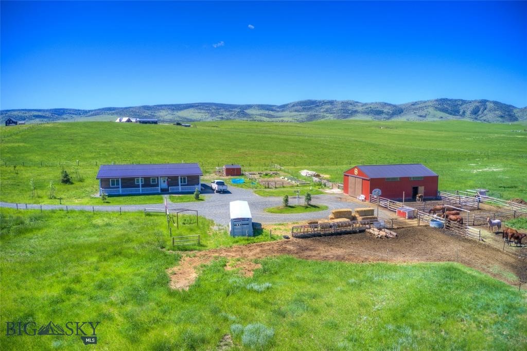 40 Lester Lane, Cardwell, Montana